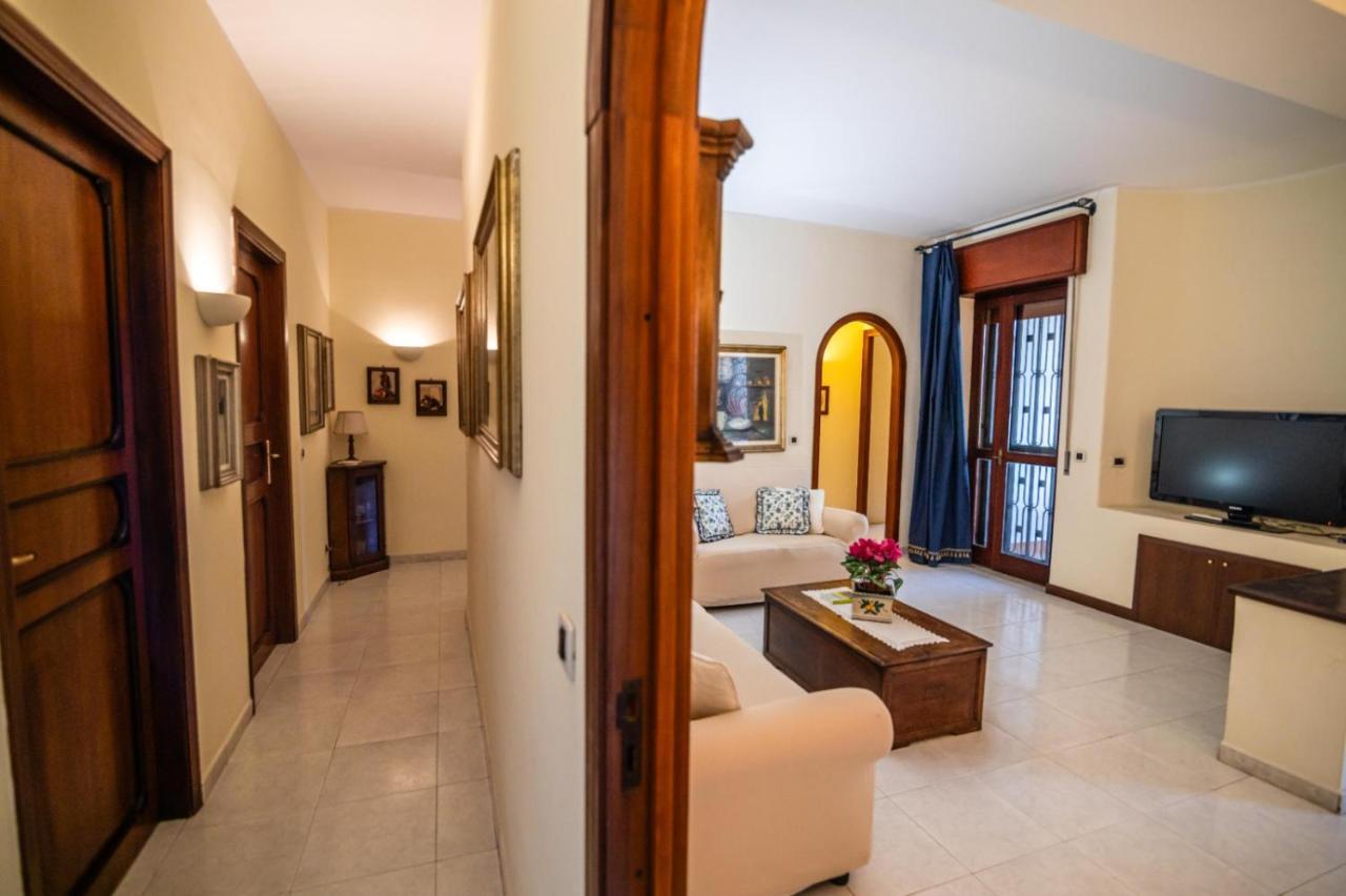 Courrier-House Apartment Aci Castello Exterior photo