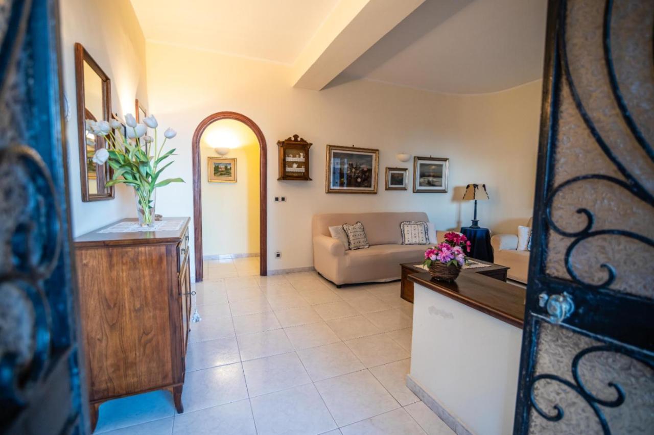 Courrier-House Apartment Aci Castello Exterior photo
